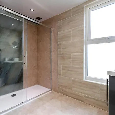 아파트 2 Bed Family